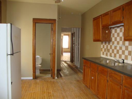 5818 North Ridge Avenue Chicago, IL 60660 - Photo 6 of 12 Gallery Image 6