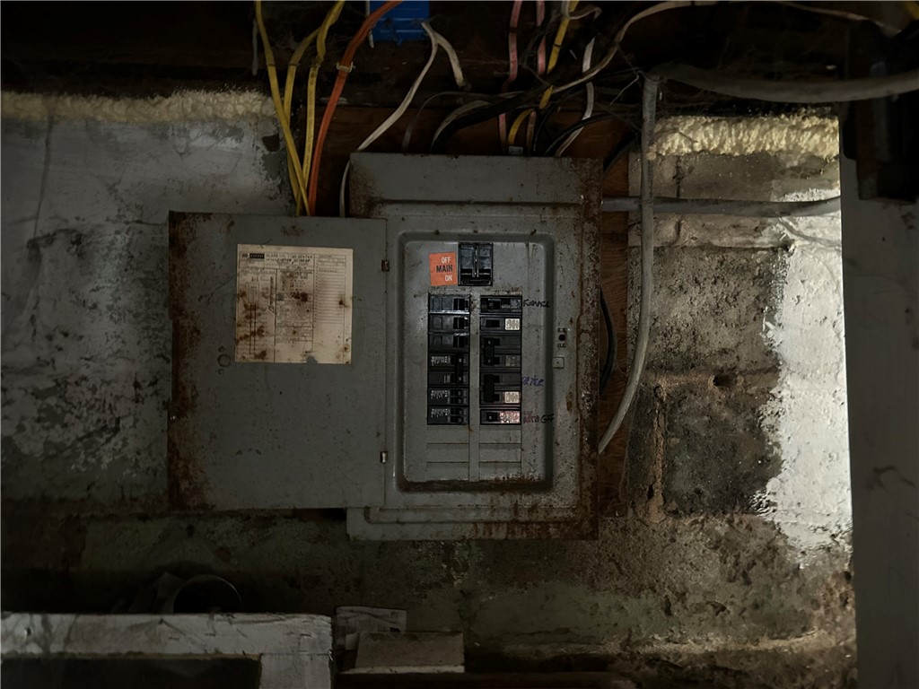 533 Frost Avenue Rochester, NY 14611 - Photo 15 of 16