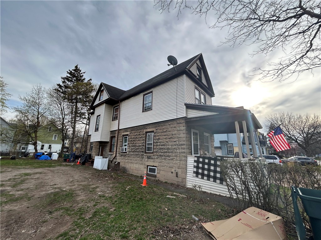 533 Frost Avenue Rochester, NY 14611 - Photo 3 of 16