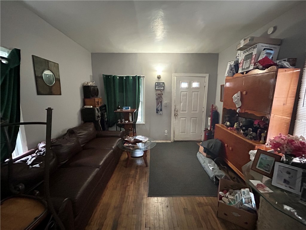 533 Frost Avenue Rochester, NY 14611 - Photo 5 of 16