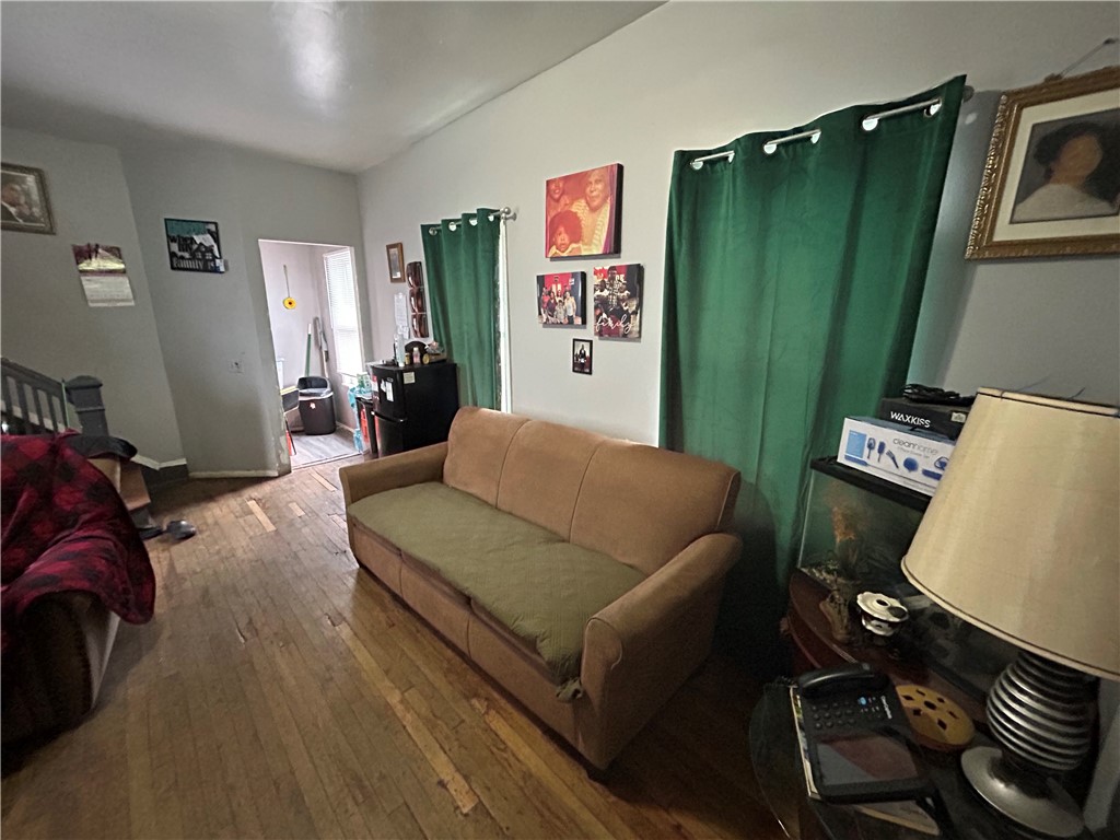 533 Frost Avenue Rochester, NY 14611 - Photo 6 of 16