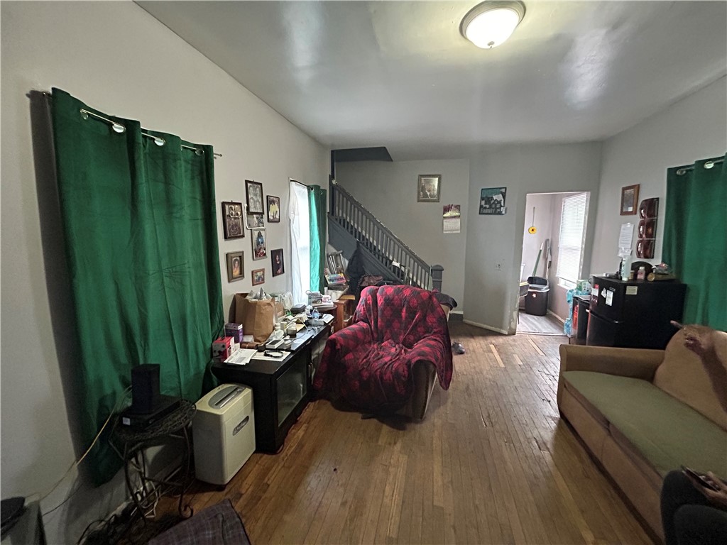 533 Frost Avenue Rochester, NY 14611 - Photo 7 of 16