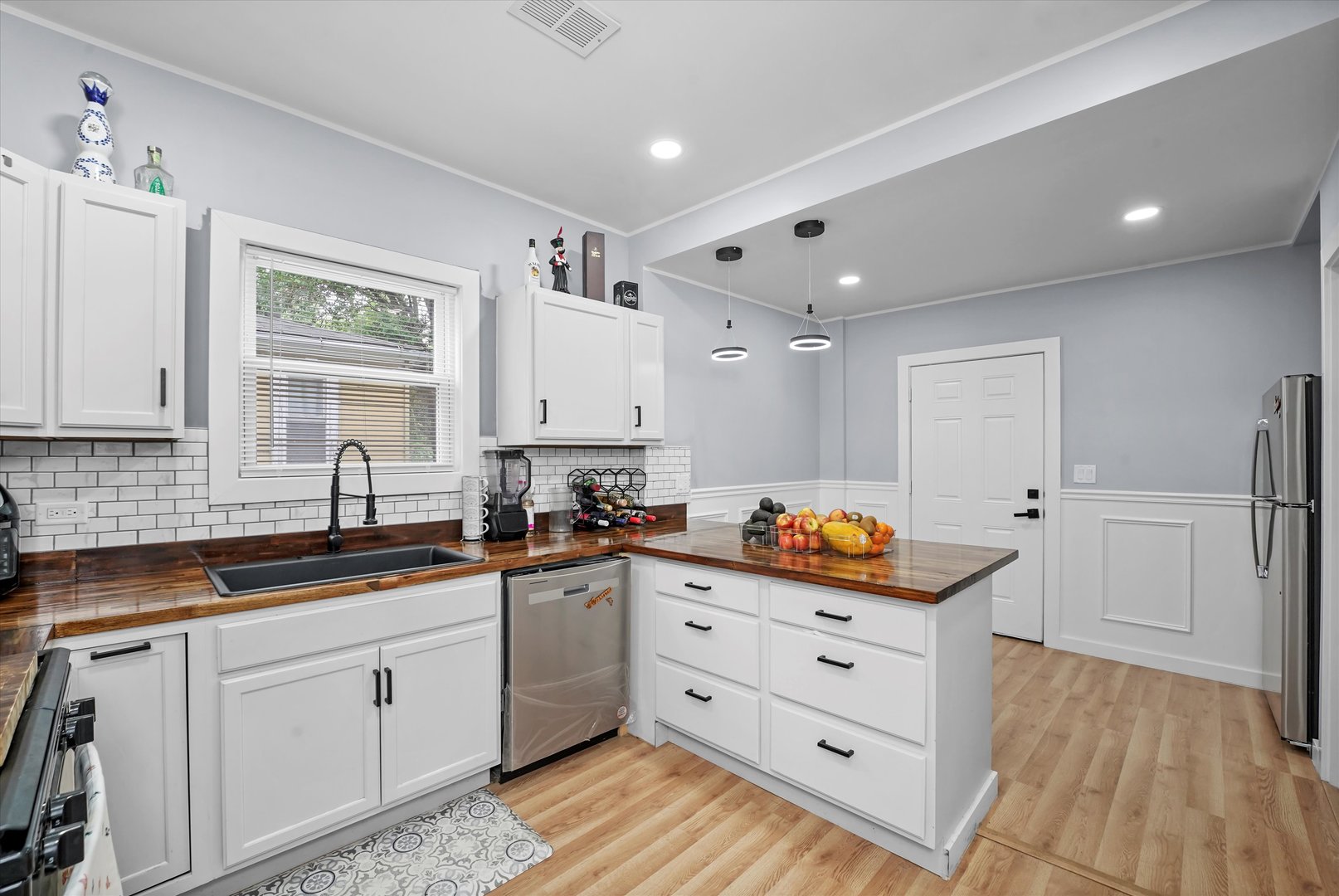 10554 South State Street Chicago, IL 60628 - Photo 11 of 26