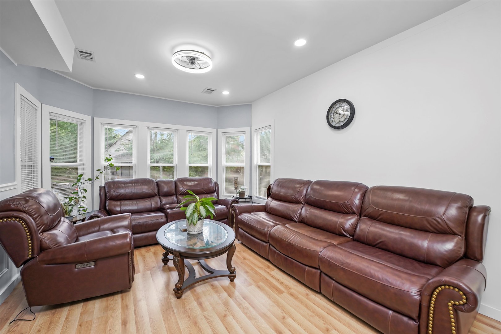 10554 South State Street Chicago, IL 60628 - Photo 3 of 26