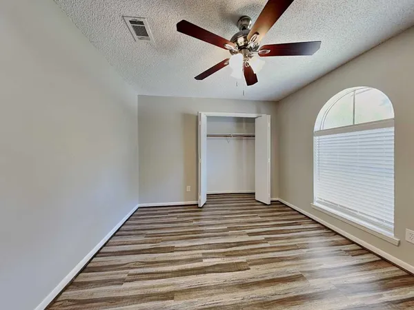 $1,665 | 8322 Autumn Willow Drive, Tomball, TX 77375