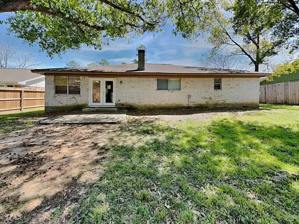 $1,665 | 8322 Autumn Willow Drive, Tomball, TX 77375