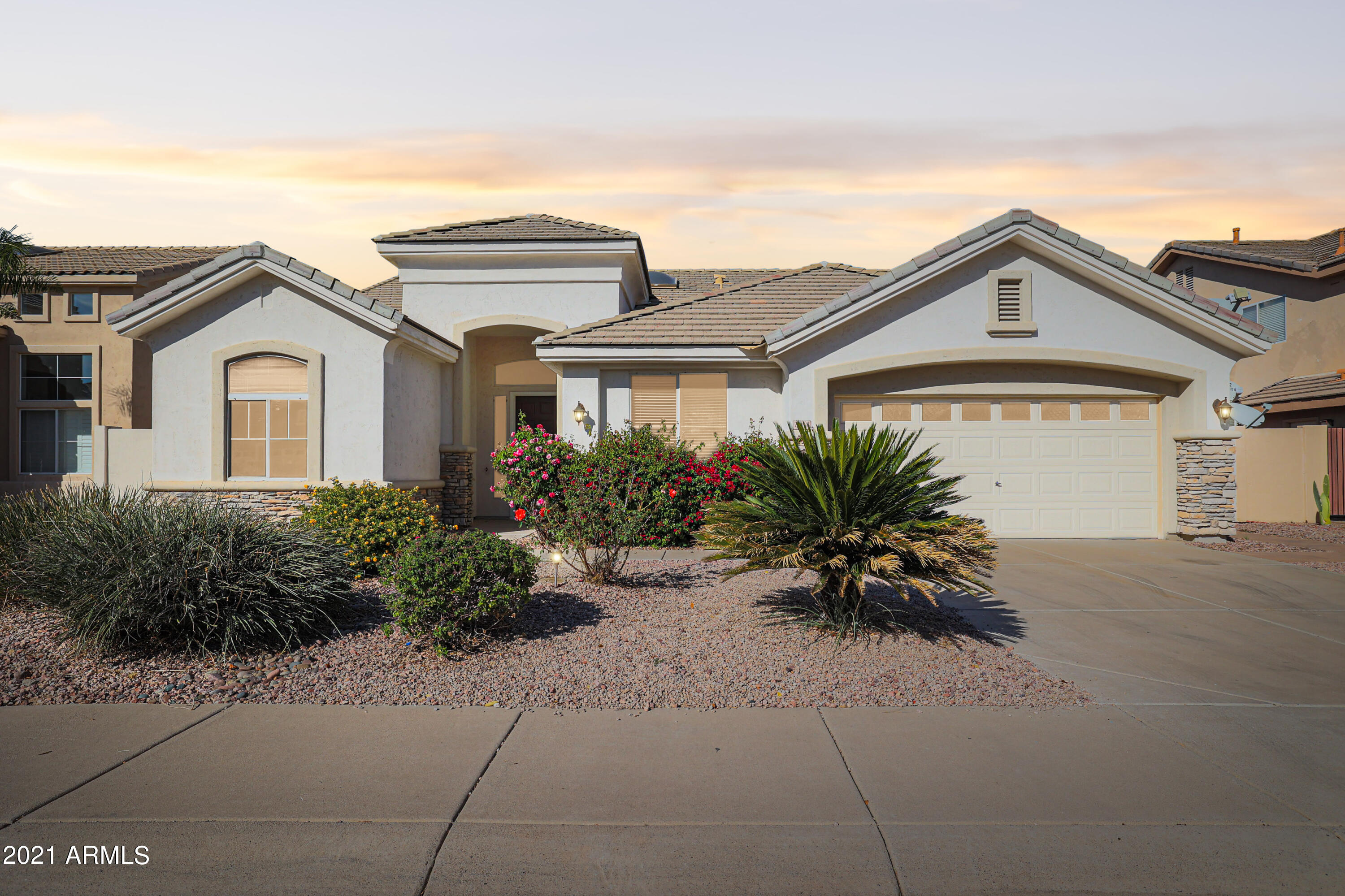 1664 East Del Rio Street Chandler, AZ 85225 - Photo 1 of 6 f05d7bbb9c71b2426da976642232eea15b4ace08