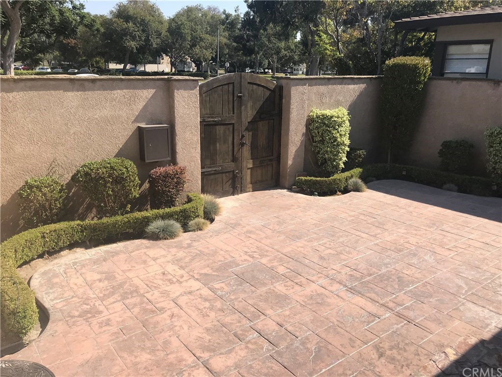 2841 North Studebaker Road Long Beach, CA 90815 - Photo 4 of 40