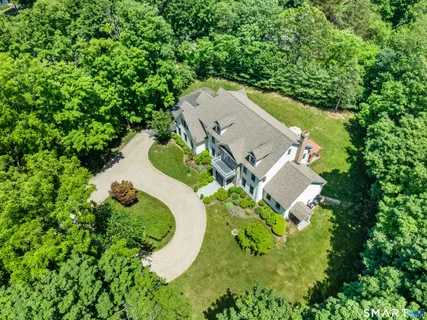 $2,249,000 | 2 Deerfield Road, Wilton, CT 06897