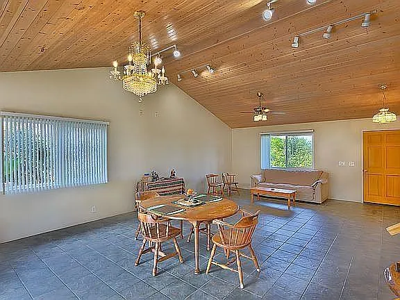 $669,000 | 89-1165 Hawaiʻi Belt Road, Captain Cook, HI 96704