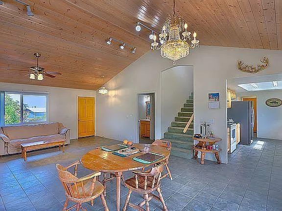 $669,000 | 89-1165 Hawaiʻi Belt Road, Captain Cook, HI 96704