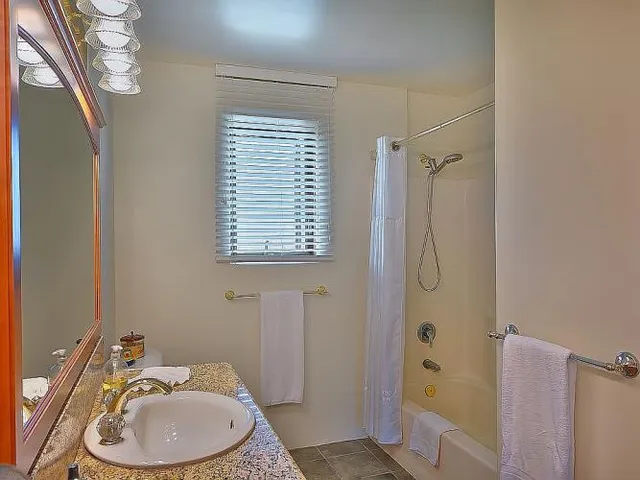 $669,000 | 89-1165 Hawaiʻi Belt Road, Captain Cook, HI 96704