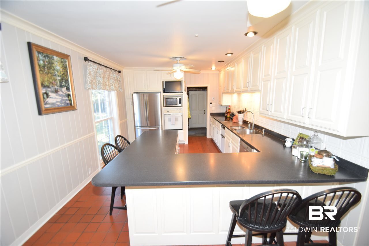 254 Island Court Mobile, AL 36606 - Photo 8 of 40