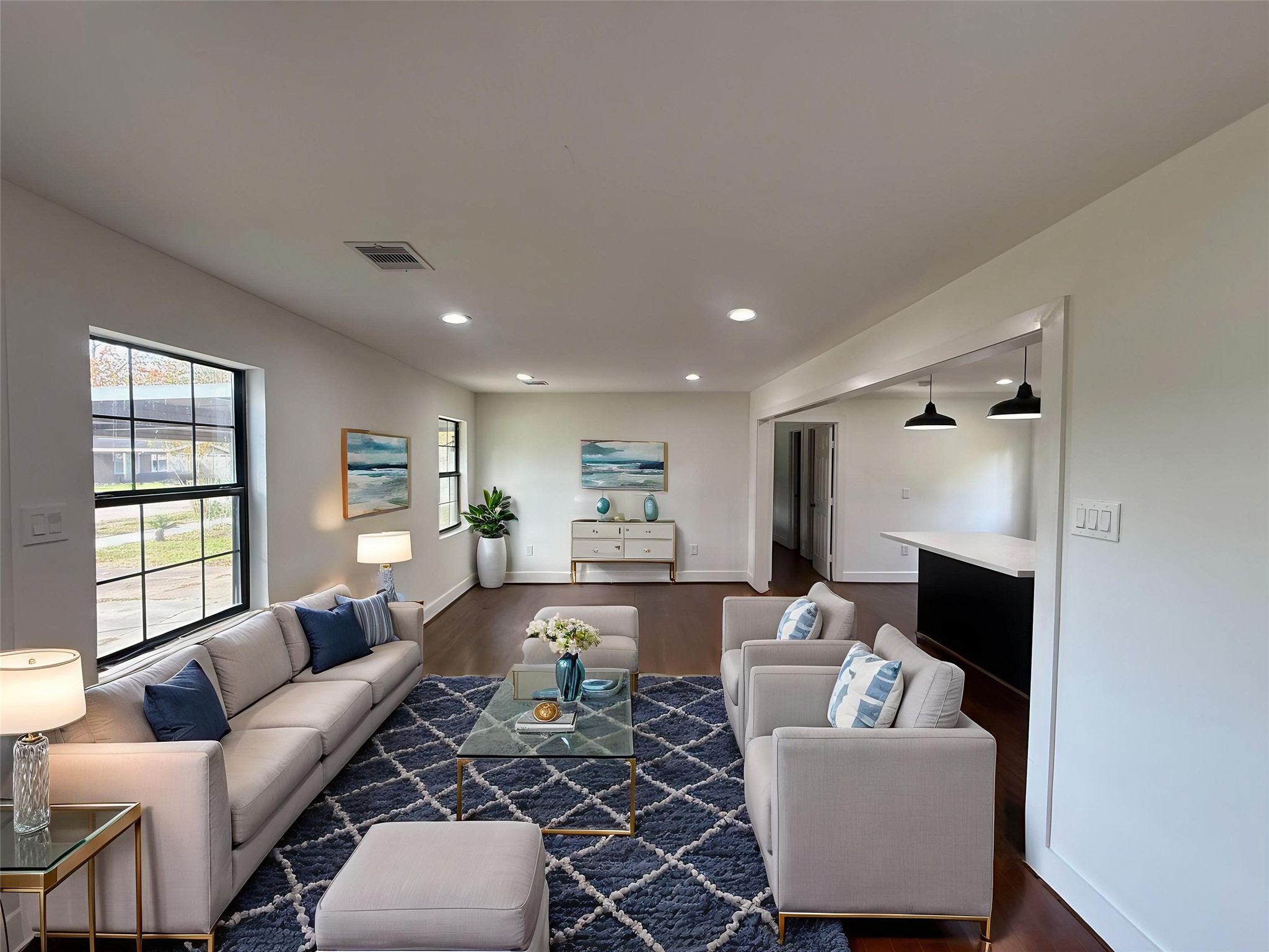 241 Norview Drive Houston, TX 77022 - Photo 4 of 18 Virtual Staged