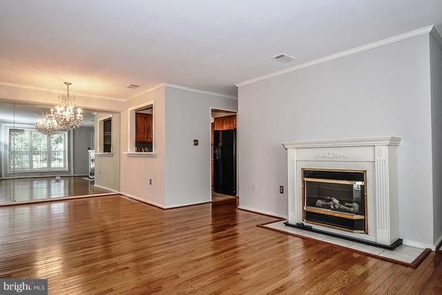 7709 Lexton Place, Unit 46 Springfield, VA 22152 - Photo 2 of 15 Living Room