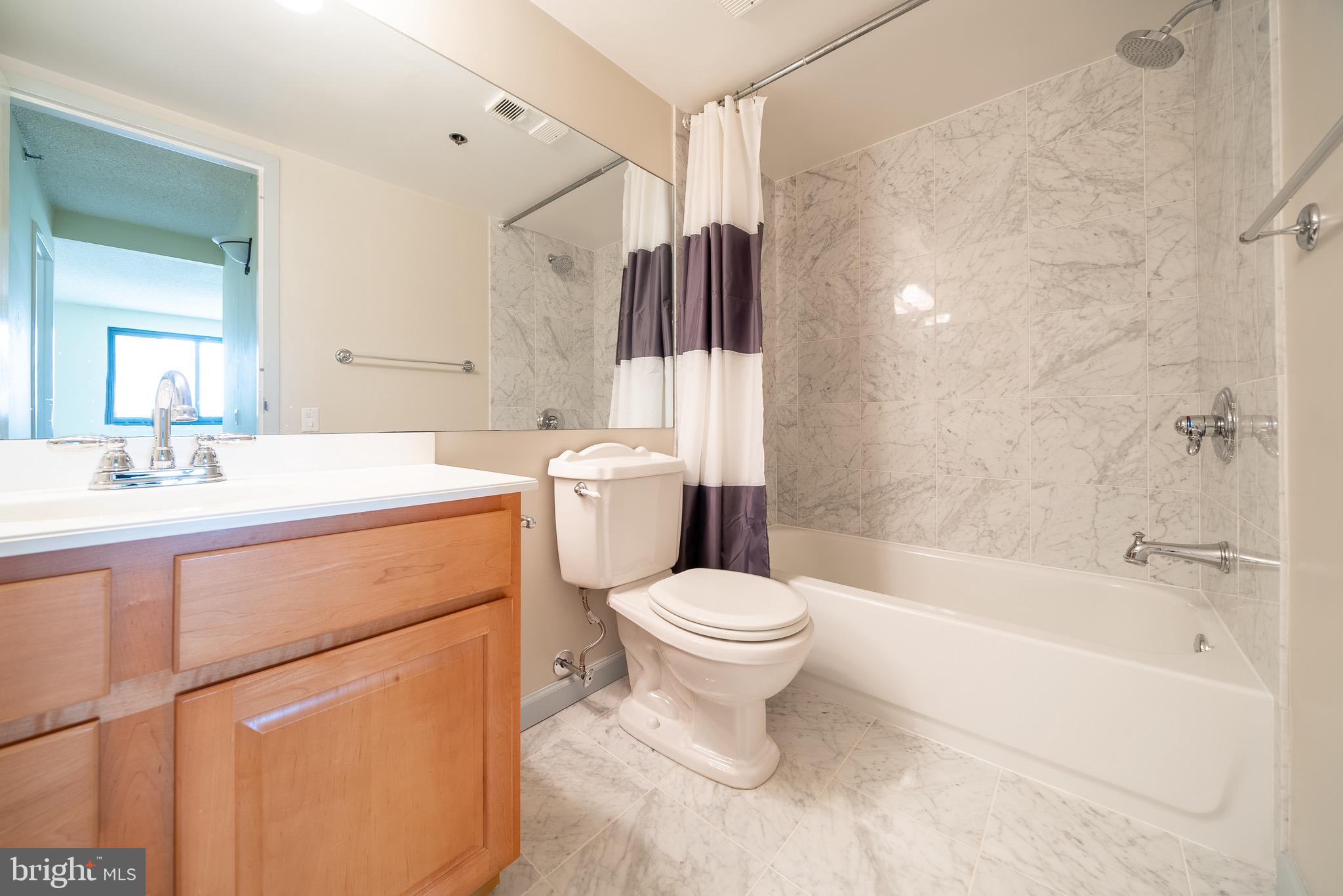 2201 Cherry Street, Unit PH4 Philadelphia, PA 19103 - Photo 18 of 19
