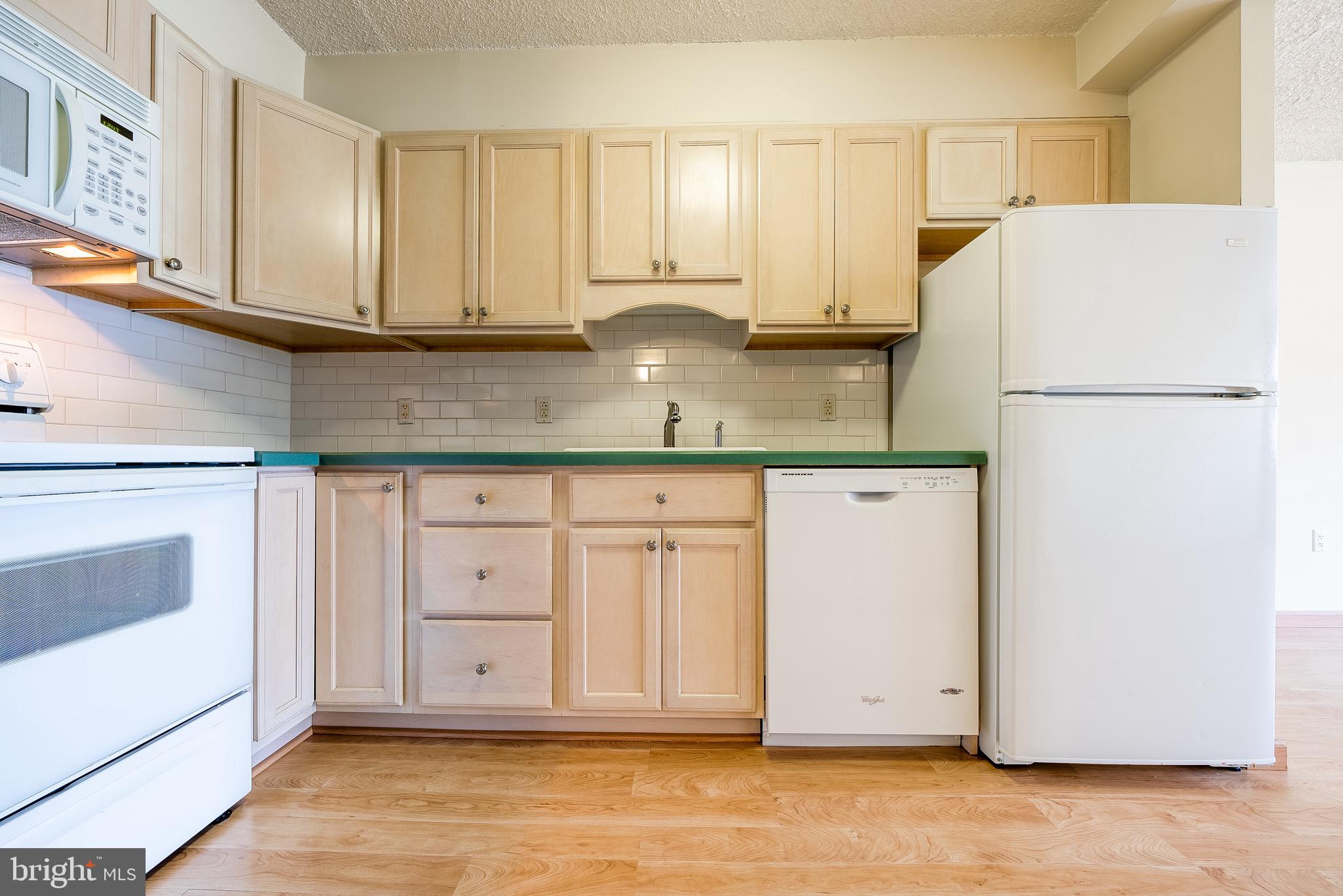 2201 Cherry Street, Unit PH4 Philadelphia, PA 19103 - Photo 3 of 19
