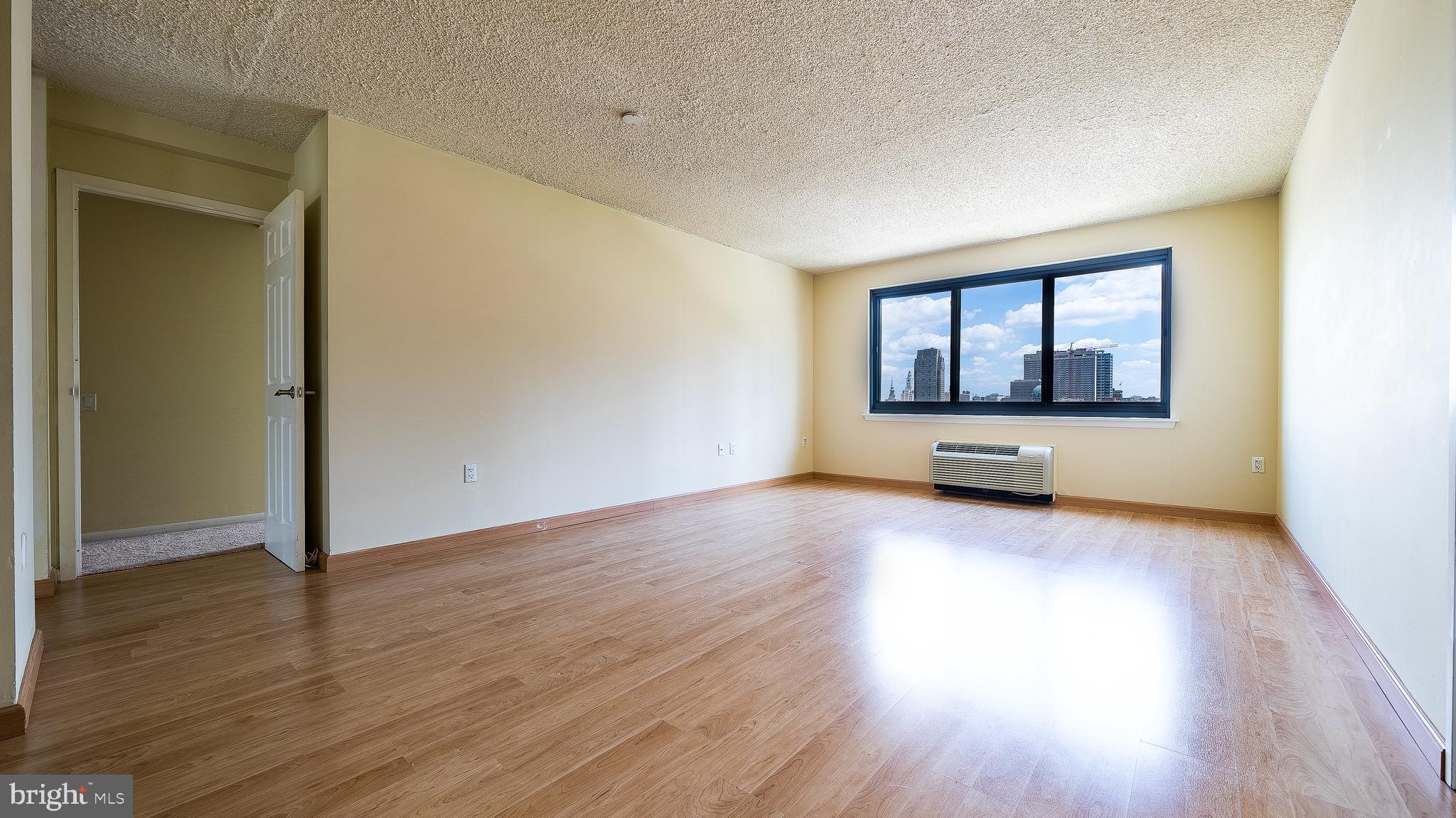 2201 Cherry Street, Unit PH4 Philadelphia, PA 19103 - Photo 5 of 19