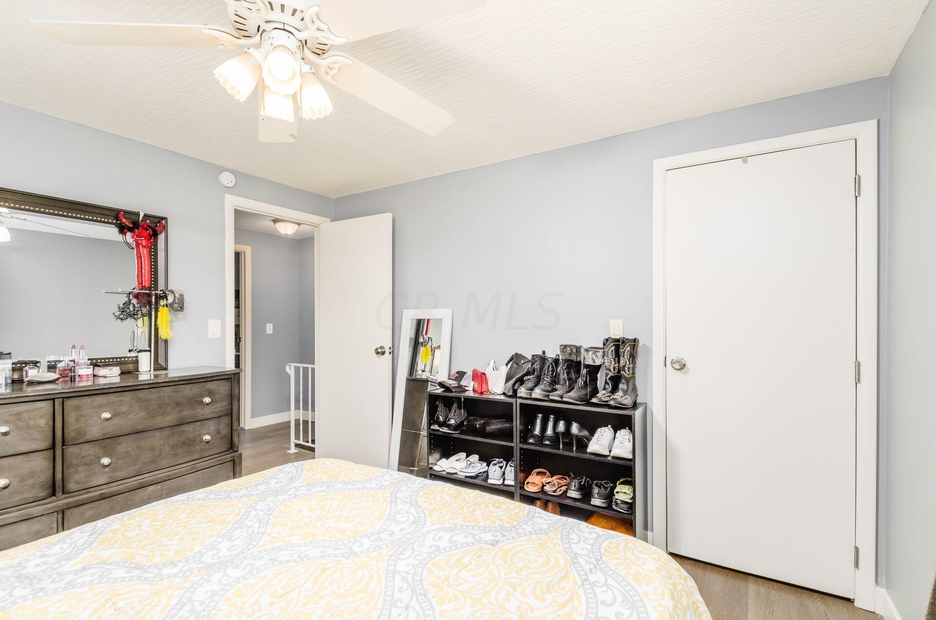5720 Beechcroft Road, Unit E Columbus, OH 43229 - Photo 12 of 26 Bedroom 1