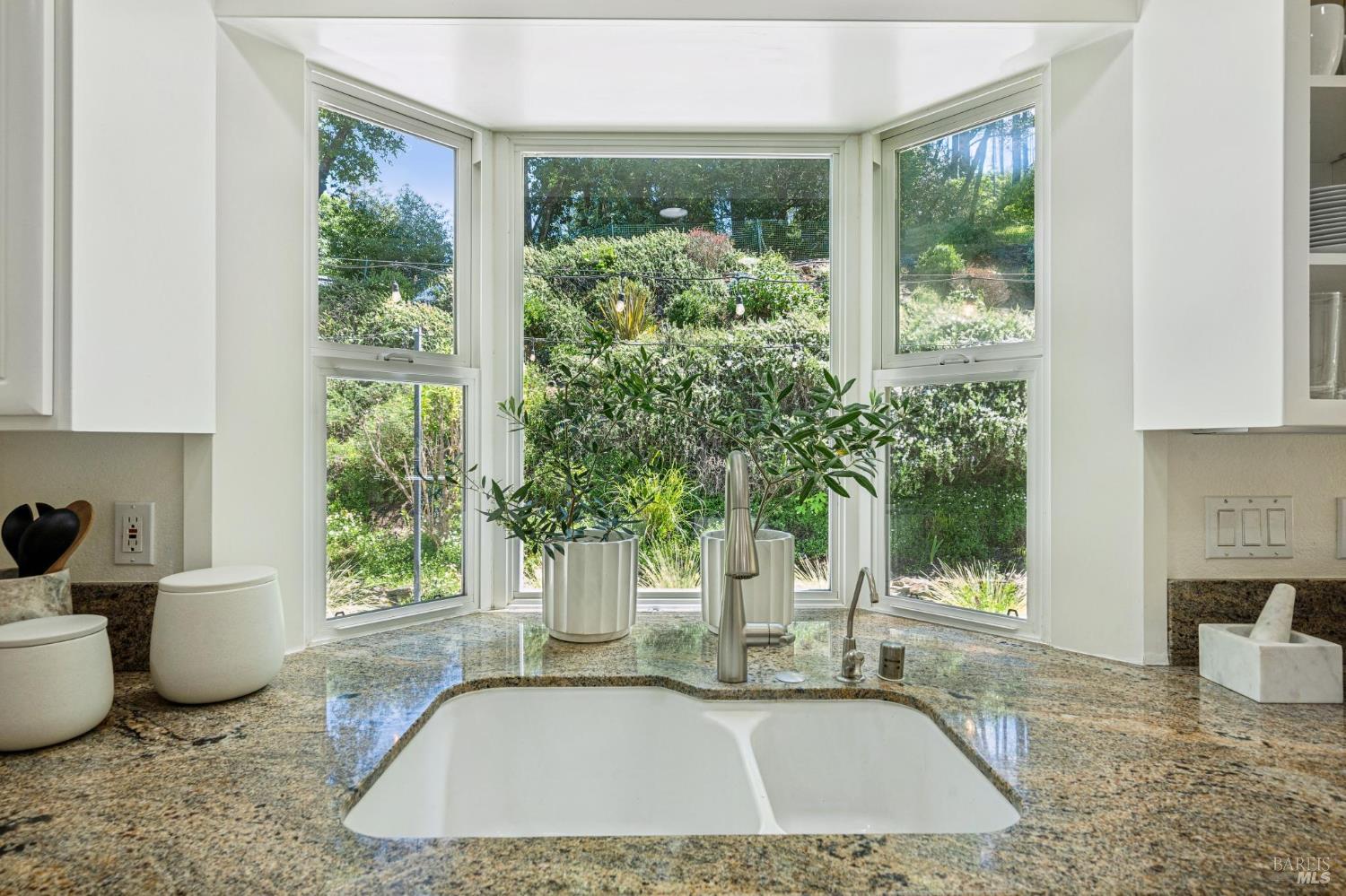 2546 Cresta Road Santa Rosa, CA 95404 - Photo 22 of 68