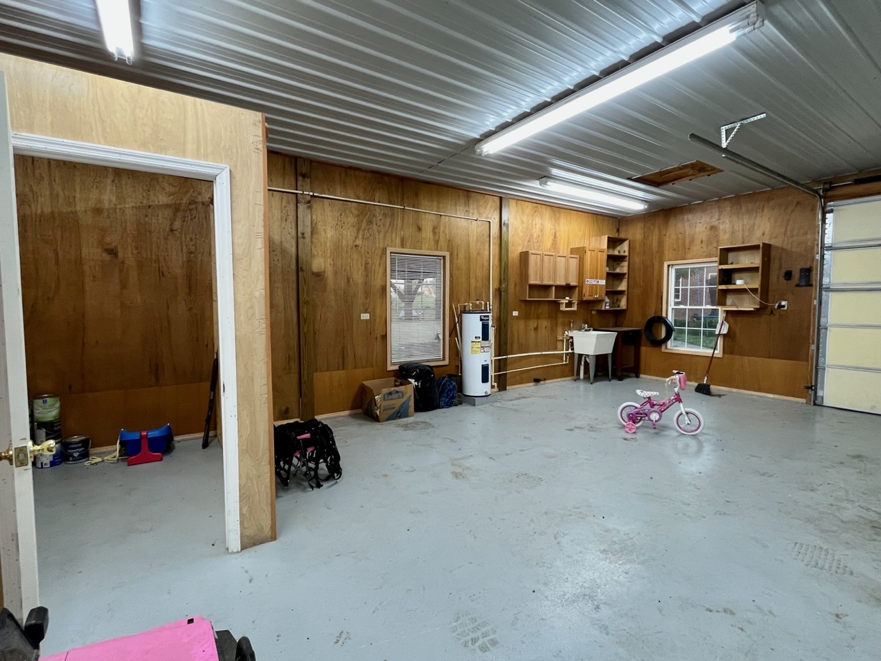 1056 Lois Ridge Road Lynchburg, TN 37352 - Photo 25 of 45 a the view of a room with gym equipment