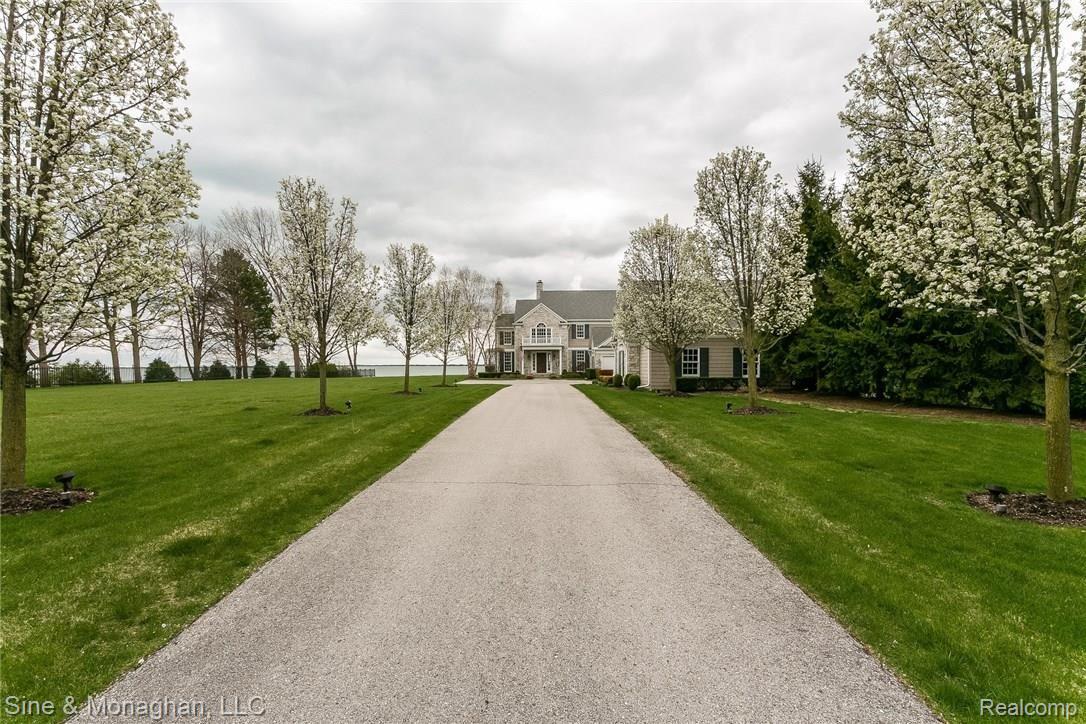 747 Whittier Road Grosse Pointe, MI 48230 - Photo 60 of 96 073-Front_View-4039490-medium.jpg