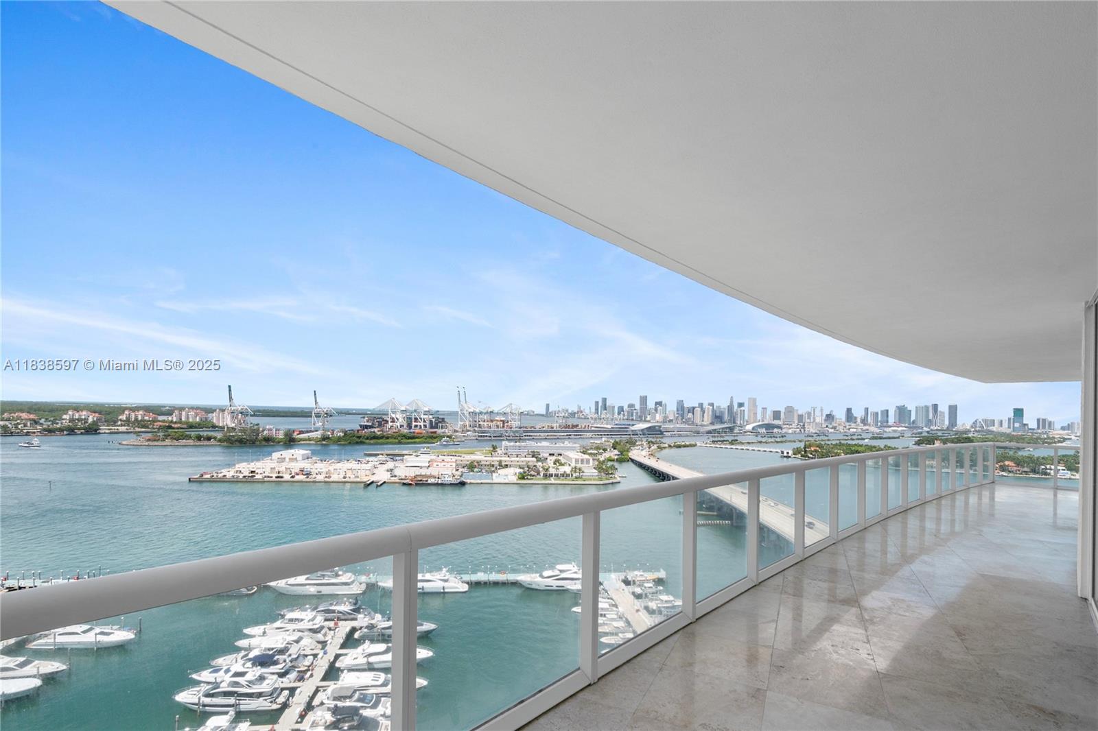 450 Alton Road, Unit 2001 Miami Beach, FL 33139 - Photo 24 of 47 Gallery Image 24