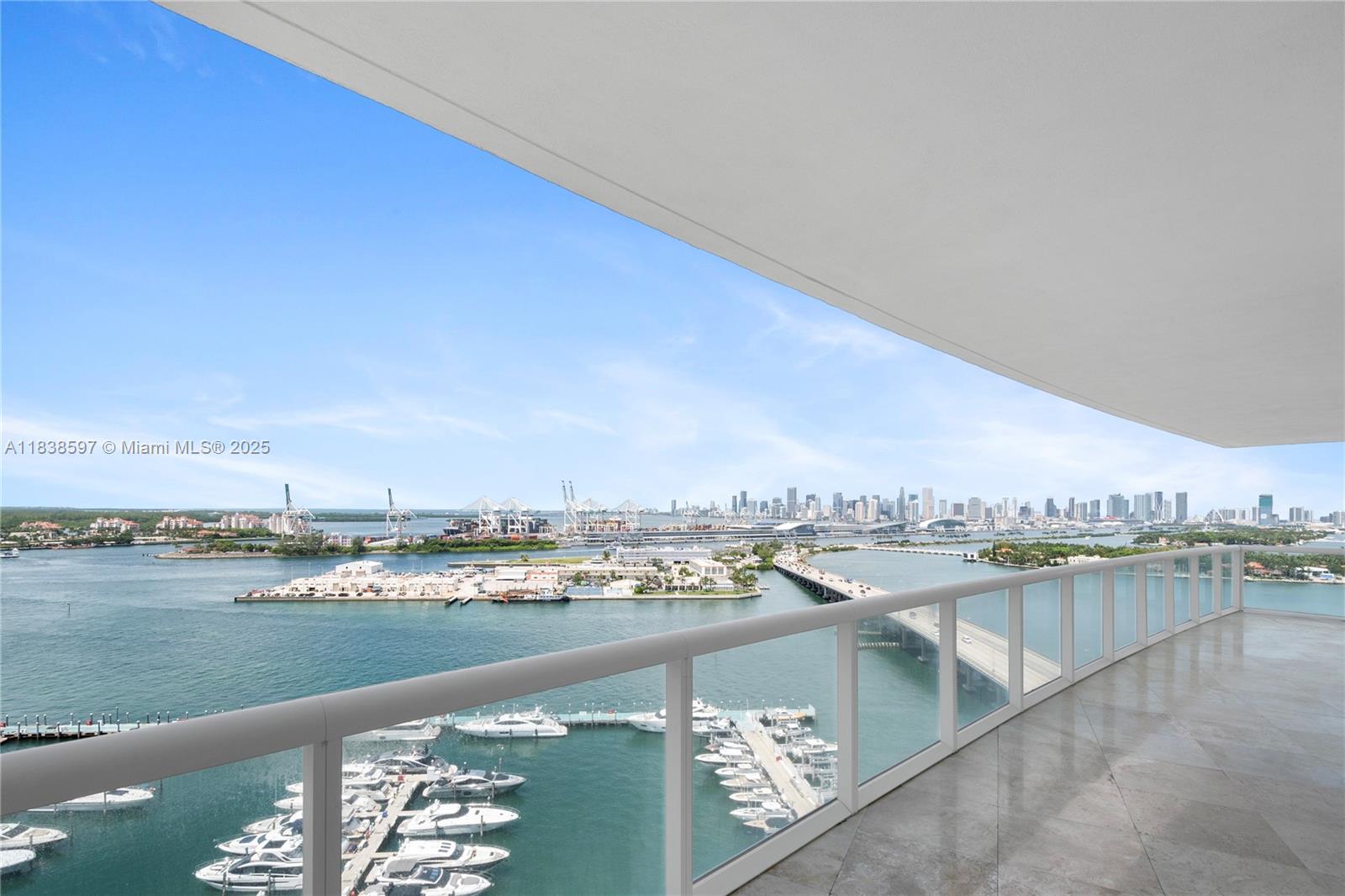450 Alton Road, Unit 2001 Miami Beach, FL 33139 - Photo 25 of 47 Gallery Image 25
