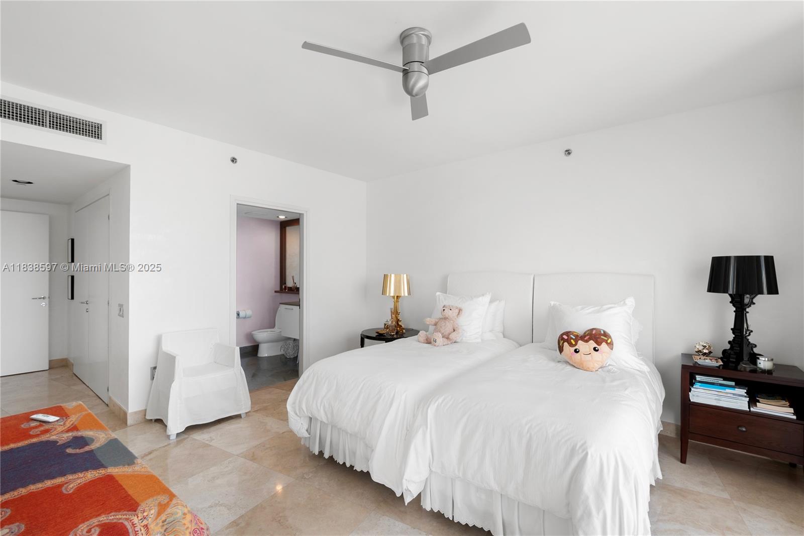 450 Alton Road, Unit 2001 Miami Beach, FL 33139 - Photo 35 of 47 Gallery Image 35