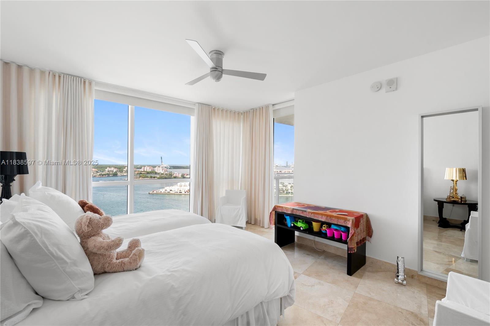 450 Alton Road, Unit 2001 Miami Beach, FL 33139 - Photo 36 of 47 Gallery Image 36