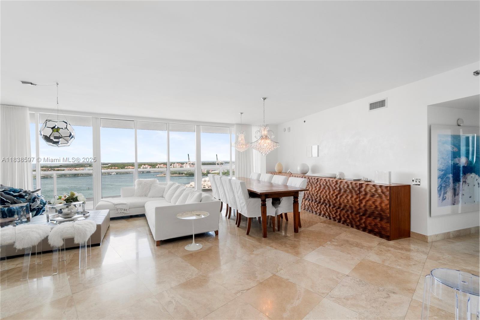 450 Alton Road, Unit 2001 Miami Beach, FL 33139 - Photo 5 of 47 Gallery Image 5