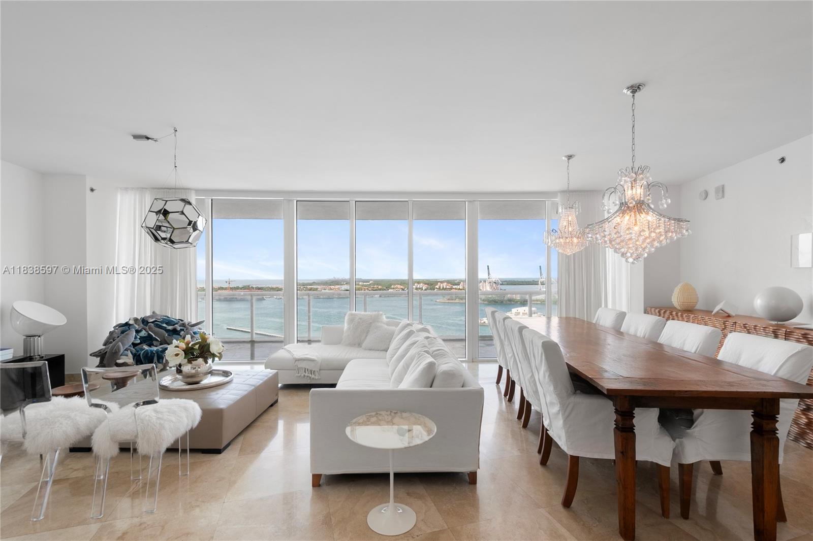 450 Alton Road, Unit 2001 Miami Beach, FL 33139 - Photo 8 of 47 Gallery Image 8
