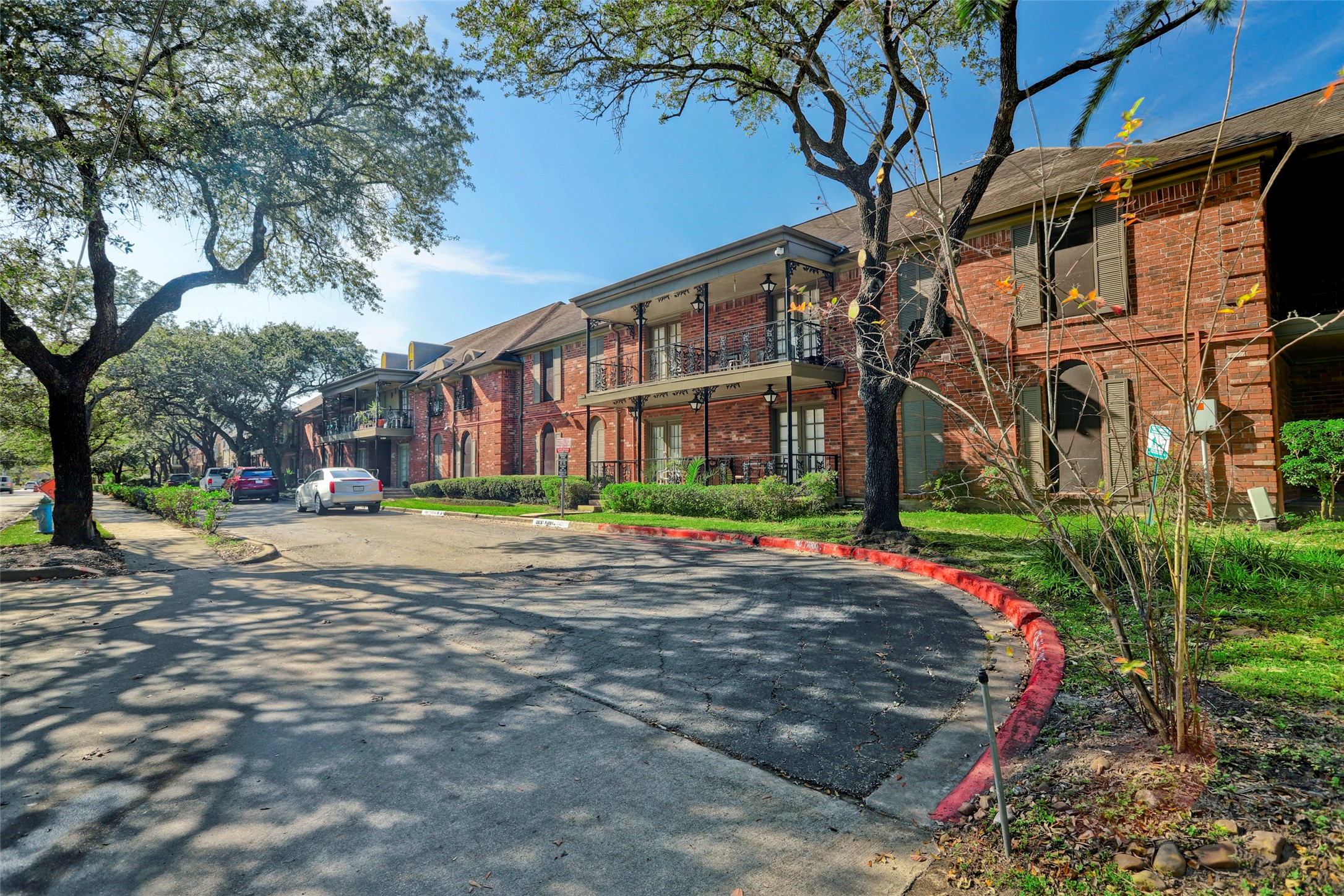 11550 Chimney Rock Road, Unit 167 Houston, TX 77035 - Photo 24 of 26 Come on in....