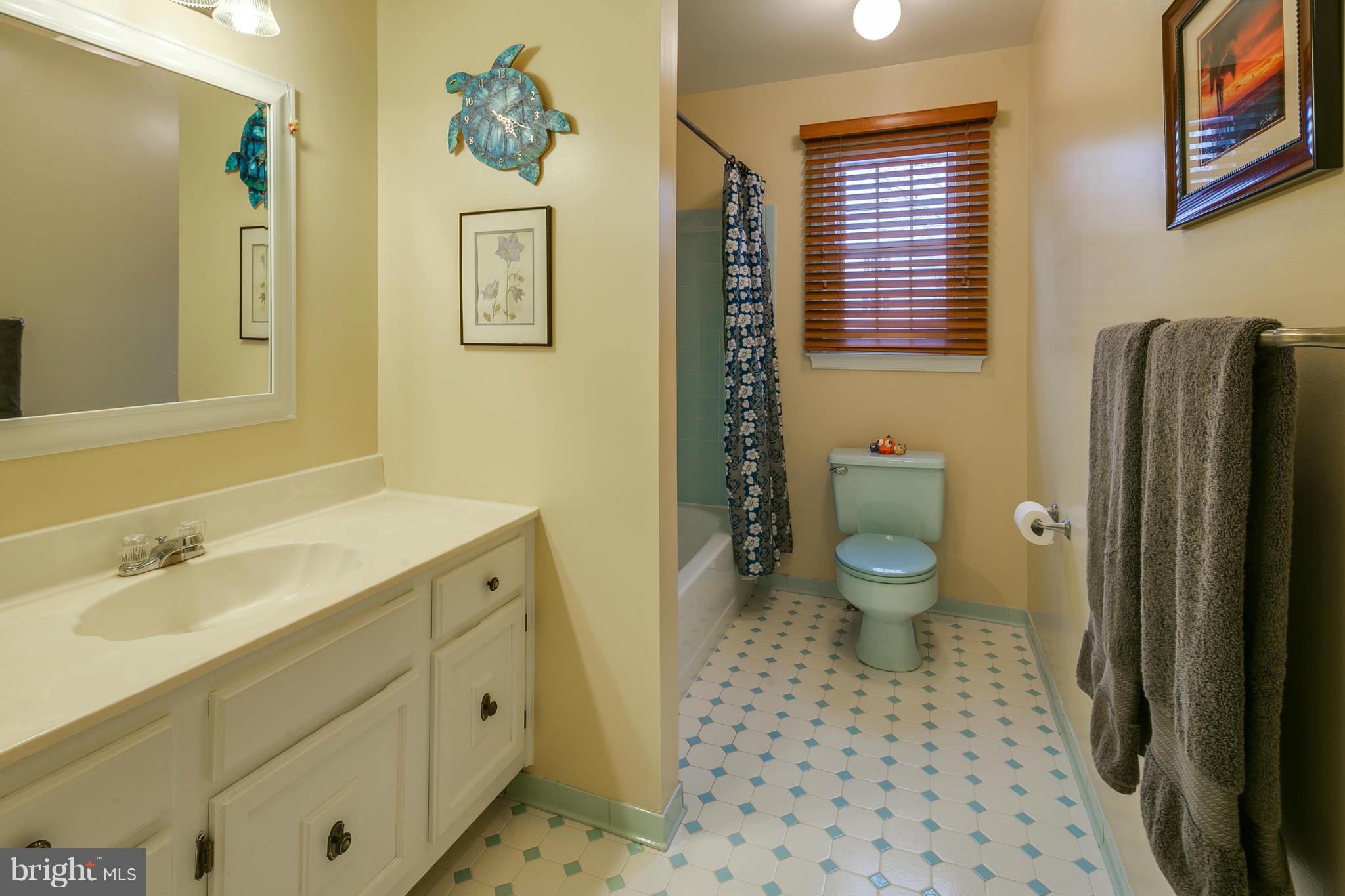 8314 Honey Hill Road Laurel, MD 20723 - Photo 22 of 30 Full Hall Bathroom