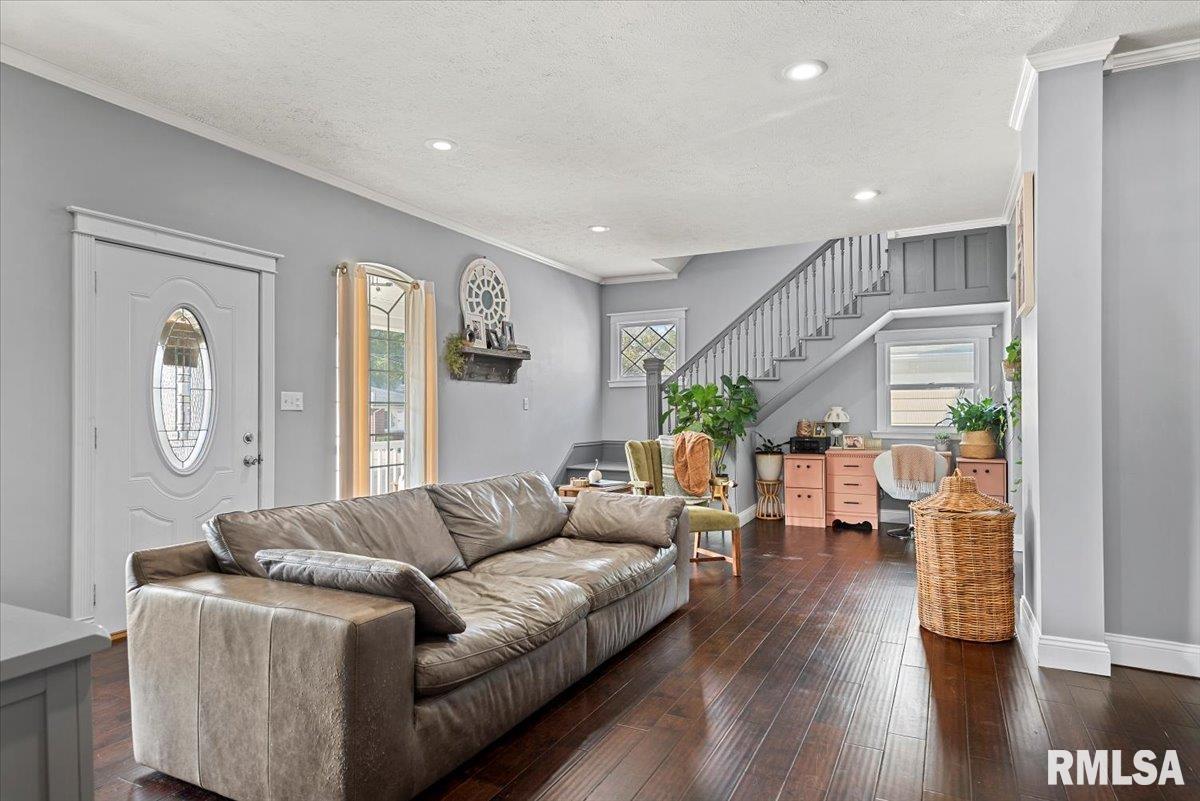 419 East Corwin Street Litchfield, IL 62056 - Photo 11 of 43