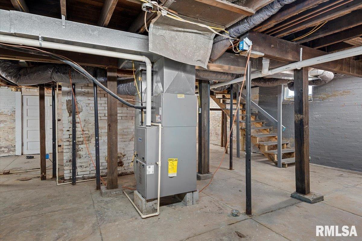 419 East Corwin Street Litchfield, IL 62056 - Photo 37 of 43