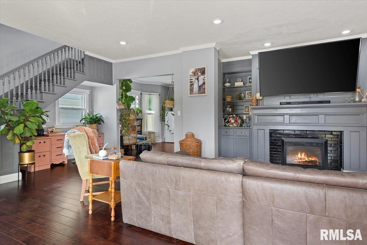 419 East Corwin Street Litchfield, IL 62056 - Photo 6 of 43