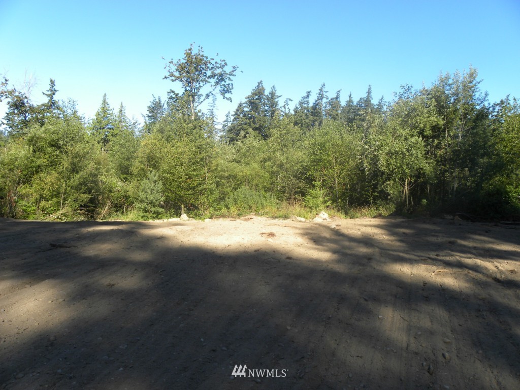 2048 Wagner Road Camano Island, WA 98282 - Photo 11 of 13 Gallery Image 11