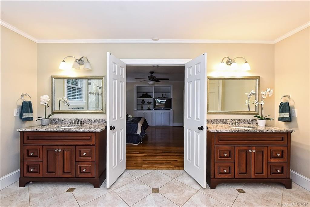 2022 Norton Road Charlotte, NC 28207 - Photo 17 of 24 Gallery Image 17