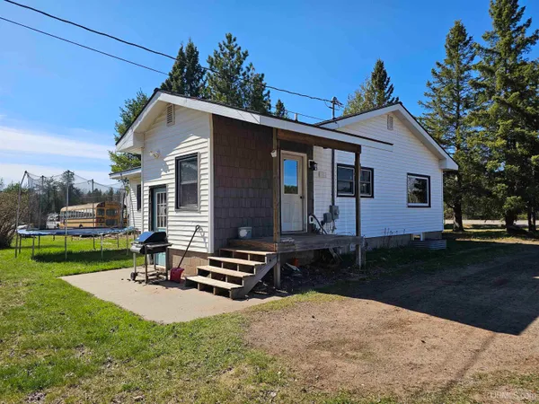 $159,900 | 995 Highway 35, Gwinn, MI 49841