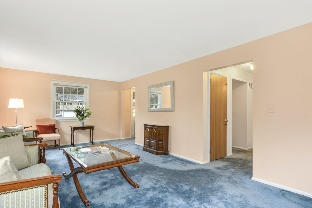 19 Rockpoint Road Southborough, MA 01772 - Photo 16 of 35 Gallery Image 16