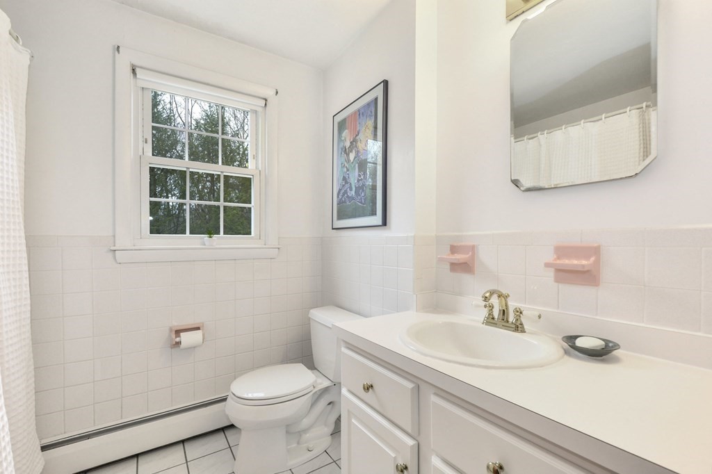 19 Rockpoint Road Southborough, MA 01772 - Photo 20 of 35 Gallery Image 20