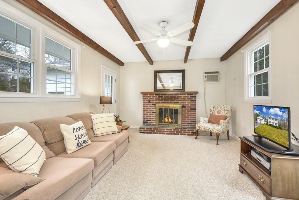 19 Rockpoint Road Southborough, MA 01772 - Photo 6 of 35 Gallery Image 6