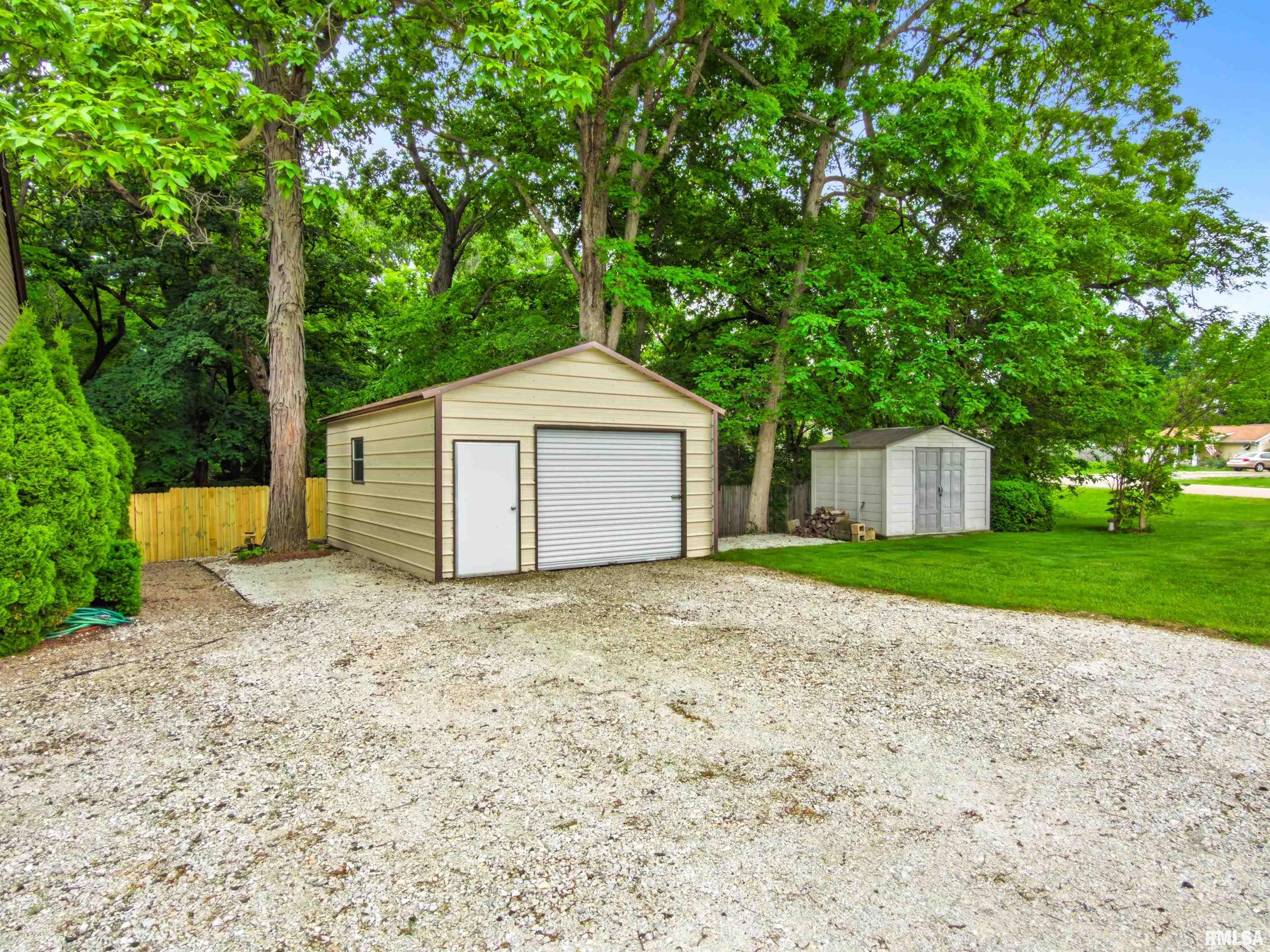 214 Matheny Road East Peoria, IL 61611 - Photo 5 of 61