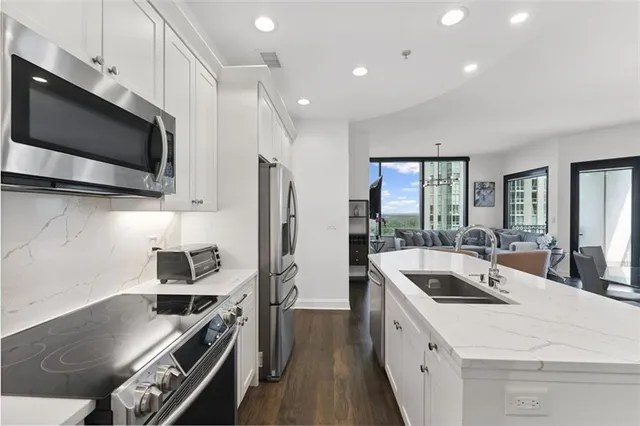 $445,000 | 2828 Peachtree Road Northwest, Unit 1704, Atlanta, GA 30305