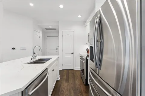 $445,000 | 2828 Peachtree Road Northwest, Unit 1704, Atlanta, GA 30305