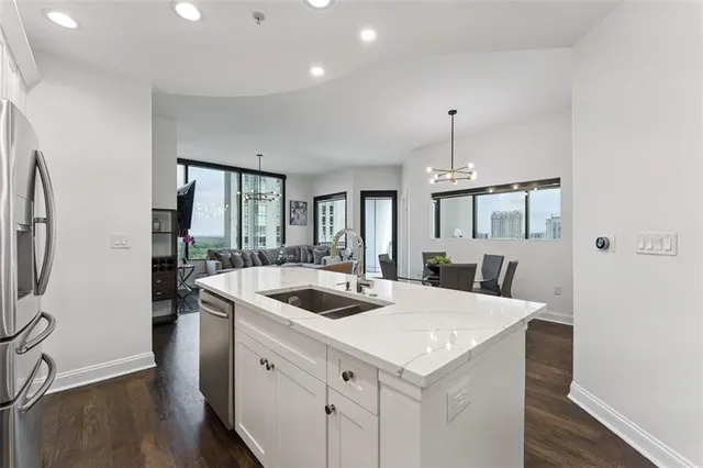 $445,000 | 2828 Peachtree Road Northwest, Unit 1704, Atlanta, GA 30305