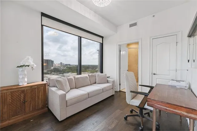 $445,000 | 2828 Peachtree Road Northwest, Unit 1704, Atlanta, GA 30305