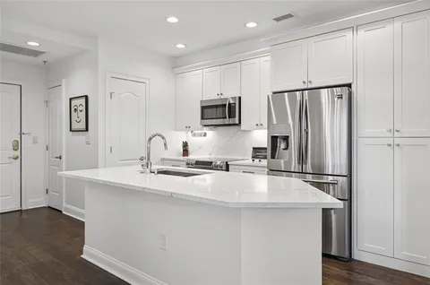 $445,000 | 2828 Peachtree Road Northwest, Unit 1704, Atlanta, GA 30305