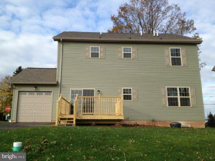 442 Ridge Avenue Spring City, PA 19475 - Photo 3 of 8 Gallery Image 3